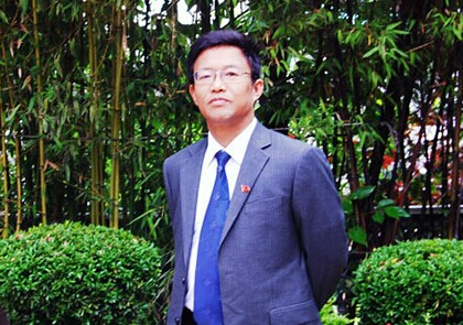 四川雷波中学校长徐华:把学校建设成生命的乐