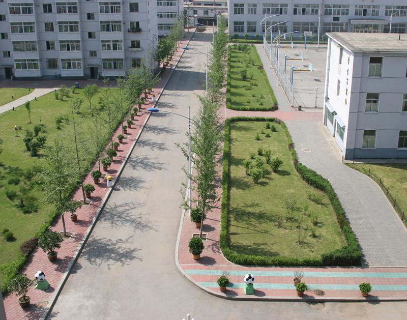 抚顺县高级中学坐落在辽宁省抚顺市南郊,有着50年历史的省重点高中