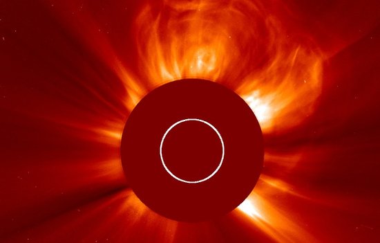 2012年1月23日的m8.9級耀斑產生的日冕物質拋射